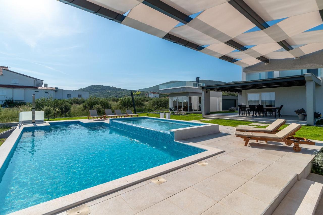 Vitis Villa Kaštel Novi Buitenkant foto