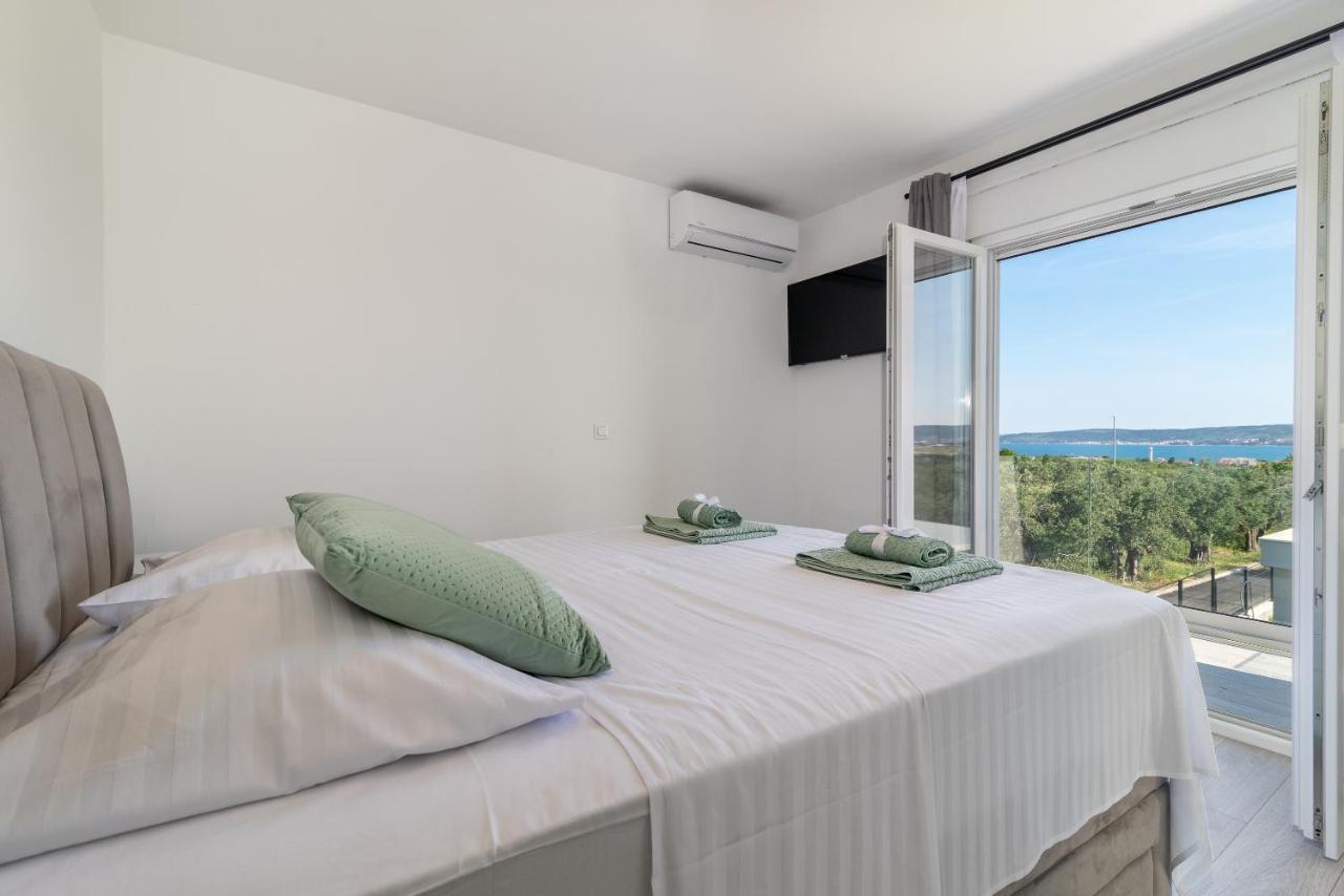 Vitis Villa Kaštel Novi Buitenkant foto